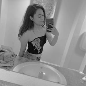 Meet your Posher, Lorena